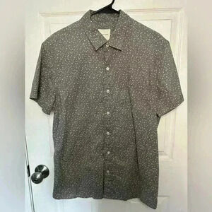 American Eagle Men’s Button Down Gray With White Dots And Pocket LG